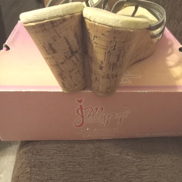 Jellypop Women's Silver Wedge Sandals - Picture 1 of 4